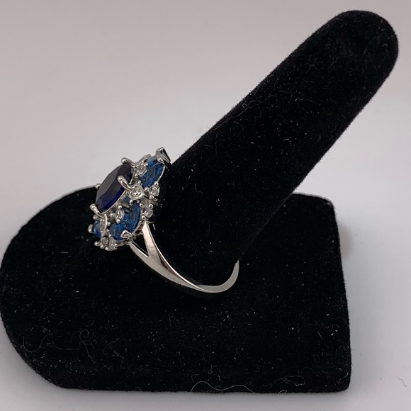 SAPPHIRE BLUE Faceted GLASS & CZ 925 SILVER COCKTAIL RING Prong Set SIZE 8.75 - Picture 9 of 11
